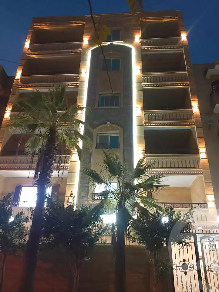 https://aqarmap.com.eg/ar/listing/7001373-for-sale-cairo-el-haram-el-maryotya-nazlet-el-seesy-st