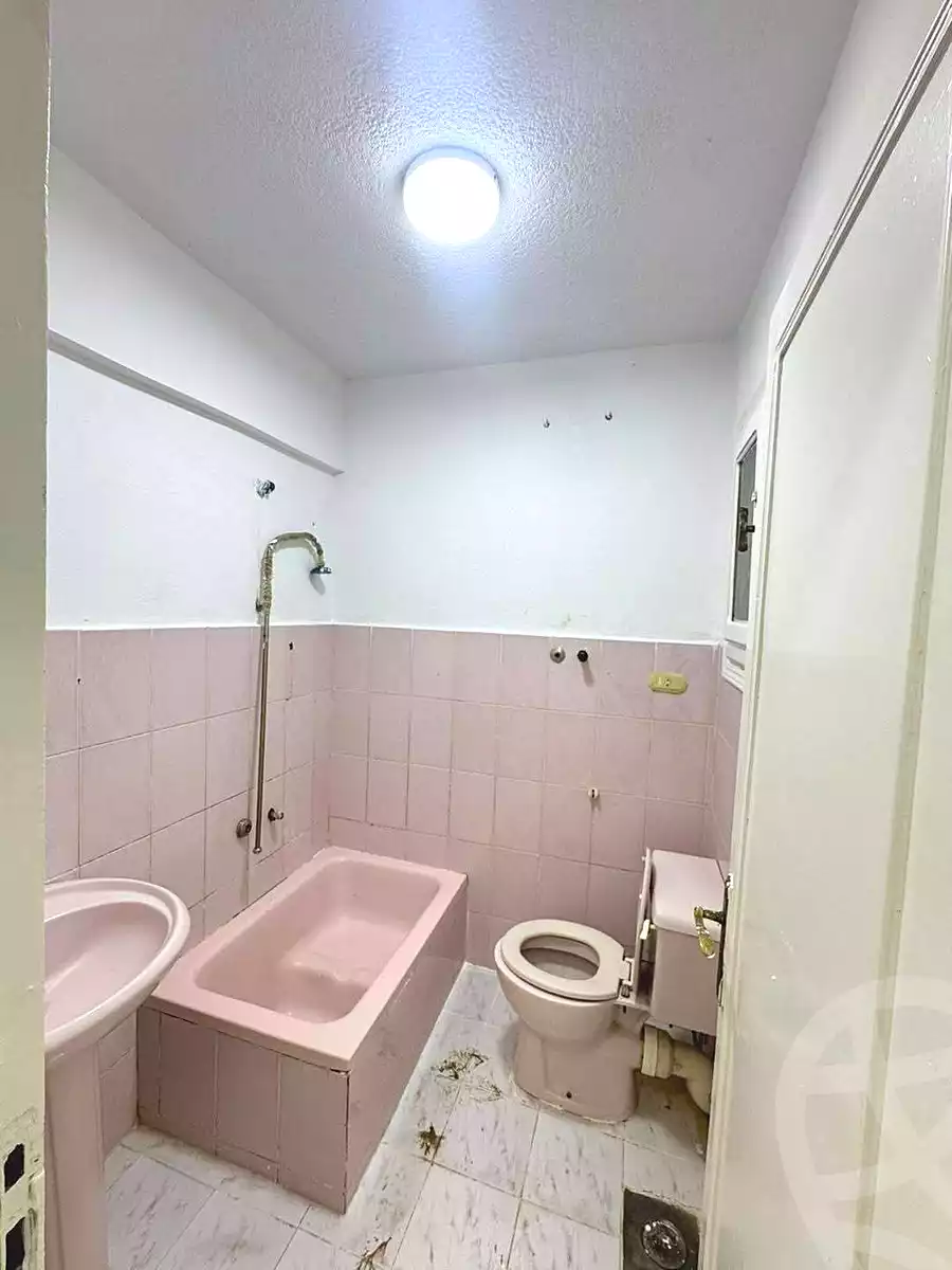 https://aqarmap.com.eg/ar/listing/7001500-for-sale-alexandria-al-agamy-shataa-el-nakheel