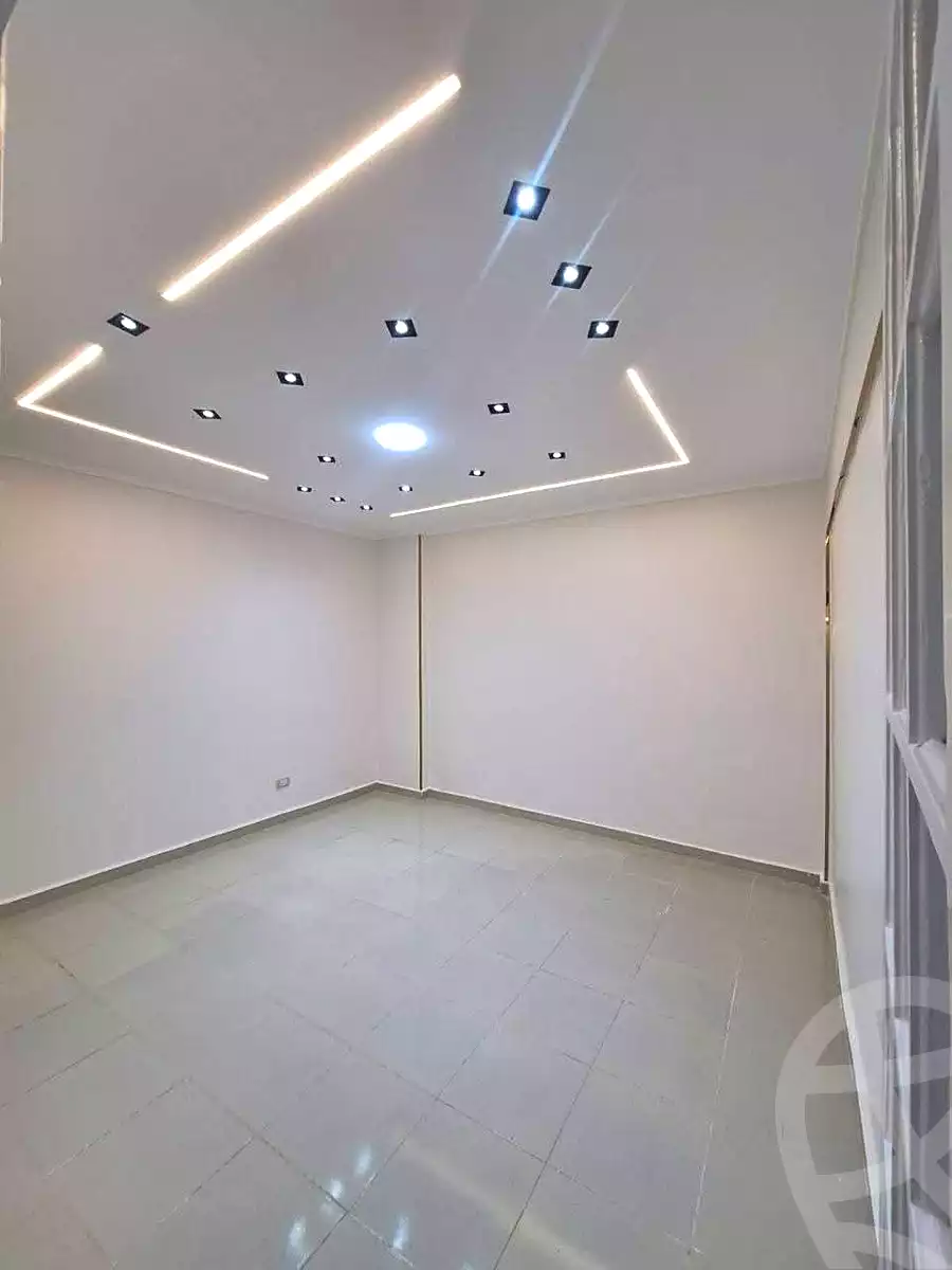https://aqarmap.com.eg/ar/listing/7001772-for-sale-alexandria-sydy-bshr-sydy-bshr-bhry-shr-khld-bn-lwlyd