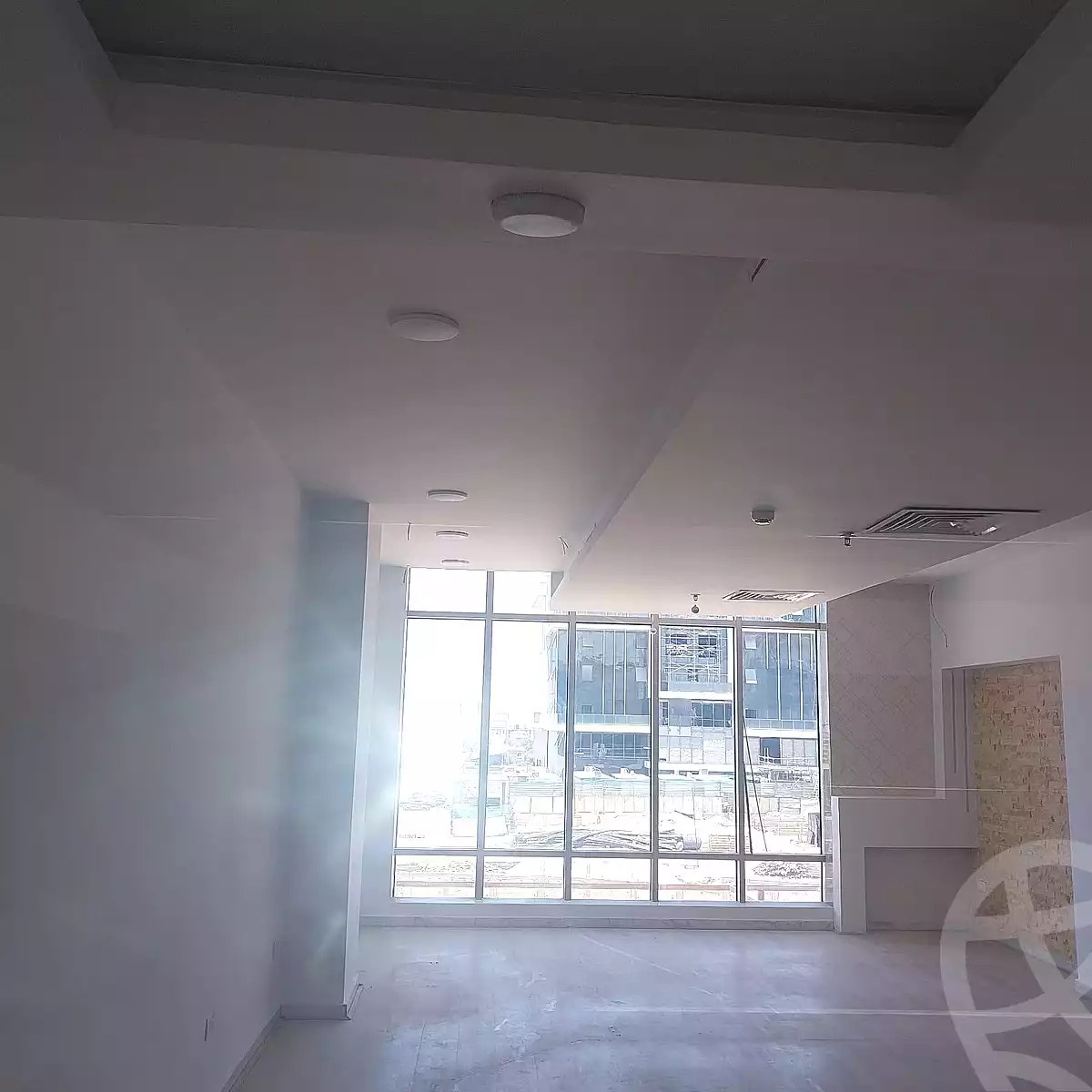 https://aqarmap.com.eg/ar/listing/7002090-for-rent-cairo-new-cairo-compounds-3-skies-mall