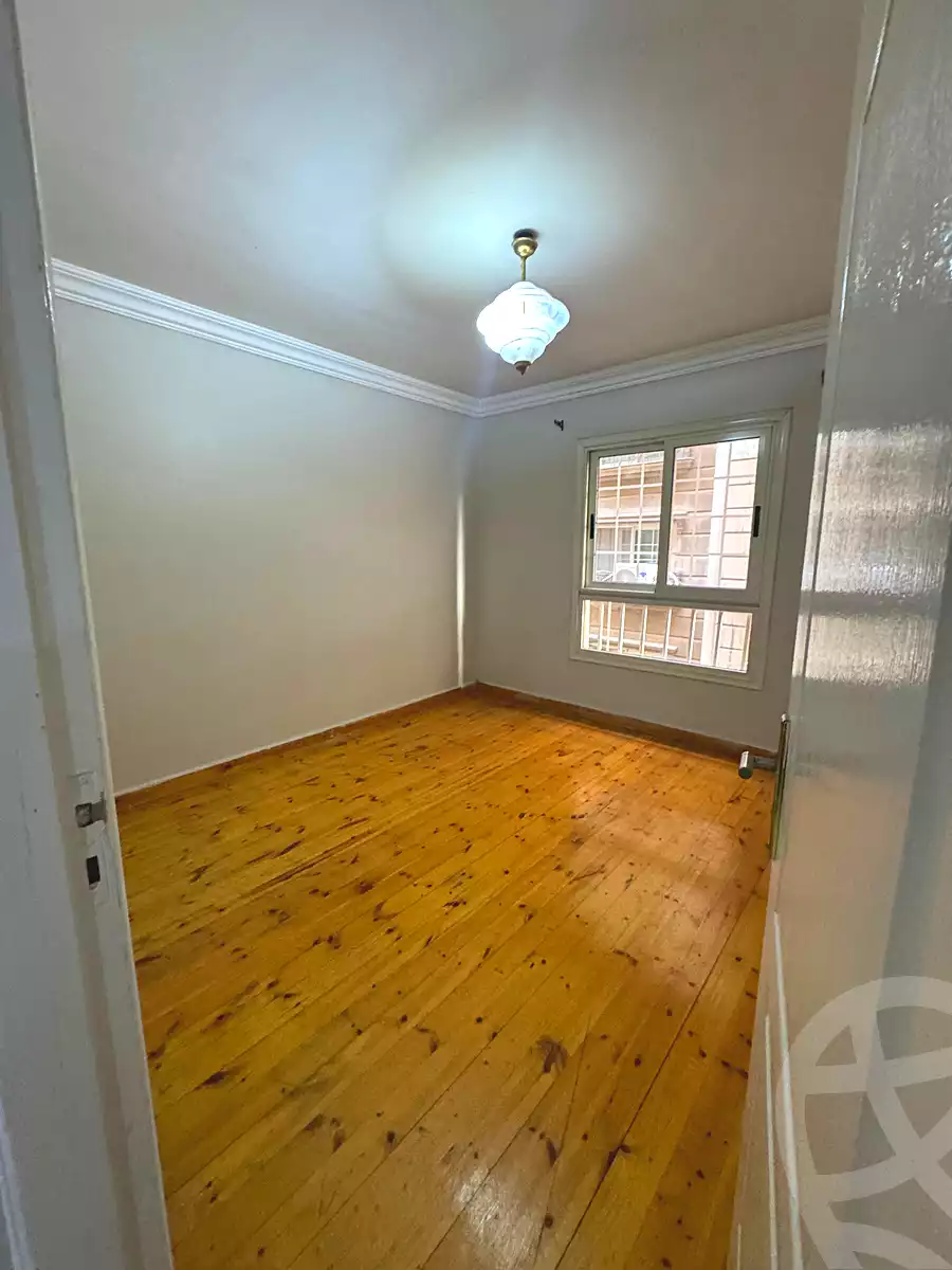 https://aqarmap.com.eg/ar/listing/7002114-for-sale-alexandria-smouha-elshohada-square-rd