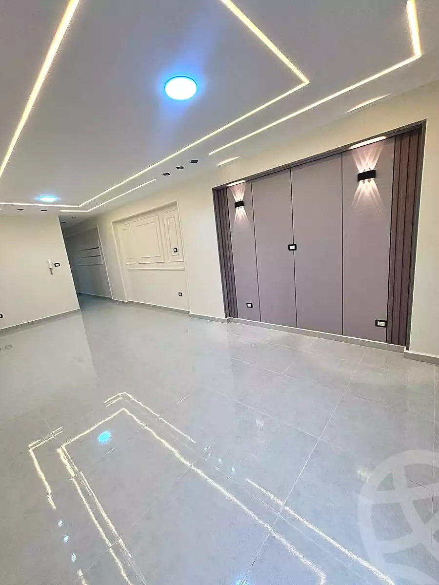https://aqarmap.com.eg/ar/listing/7003351-for-sale-alexandria-sydy-bshr-sydy-bshr-bhry-amr-el-nogomy-st