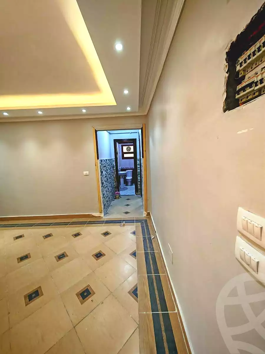 https://aqarmap.com.eg/en/listing/7003556-for-sale-cairo-helwan-ahmed-enci-st