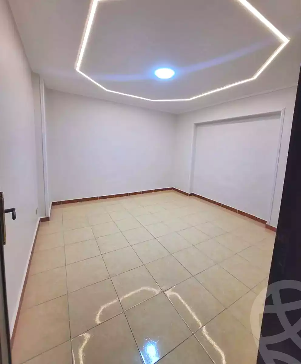 https://aqarmap.com.eg/ar/listing/7004110-for-sale-alexandria-sydy-bshr-sydy-bshr-bhry-shr-mhmwd-l-yswy