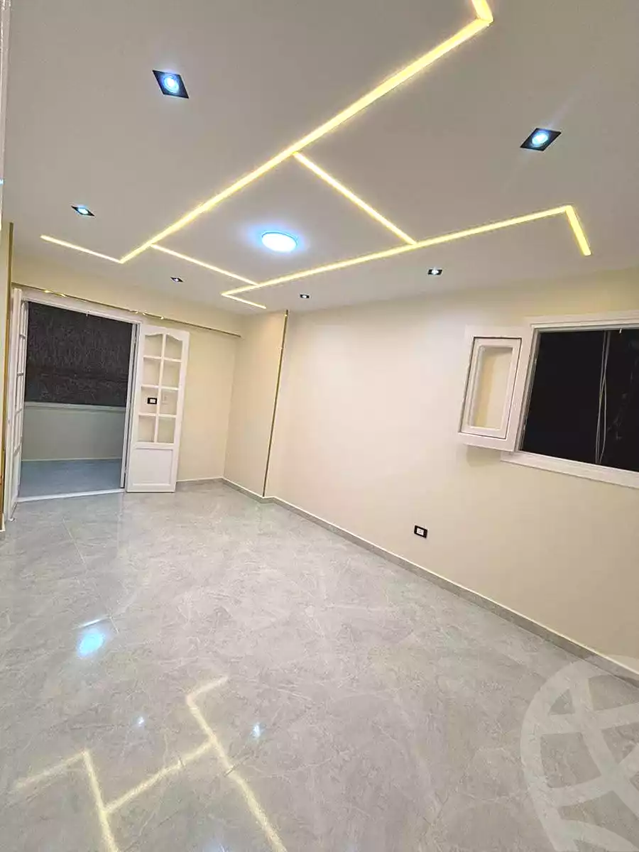 https://aqarmap.com.eg/ar/listing/7004165-for-sale-alexandria-sydy-bshr-sydy-bshr-bhry-shr-mhmwd-l-yswy