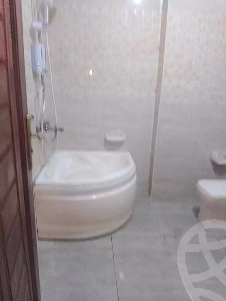 https://aqarmap.com.eg/ar/listing/7004240-for-rent-cairo-faisal-el-matbeaa-amr-ibn-al-aas-st