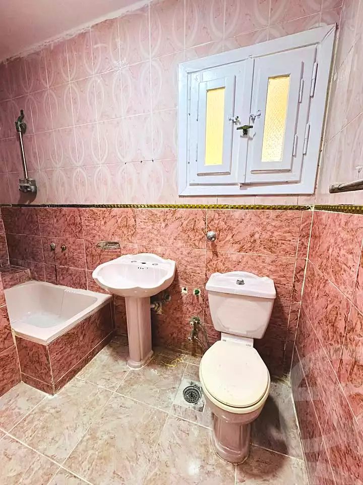 https://aqarmap.com.eg/ar/listing/7004814-for-sale-alexandria-al-agamy-shataa-el-nakheel