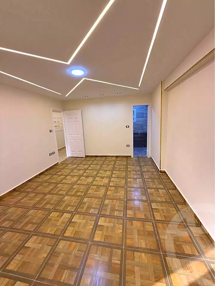 https://aqarmap.com.eg/ar/listing/7004819-for-sale-alexandria-sydy-bshr-sydy-bshr-bhry-khalil-hamada-st