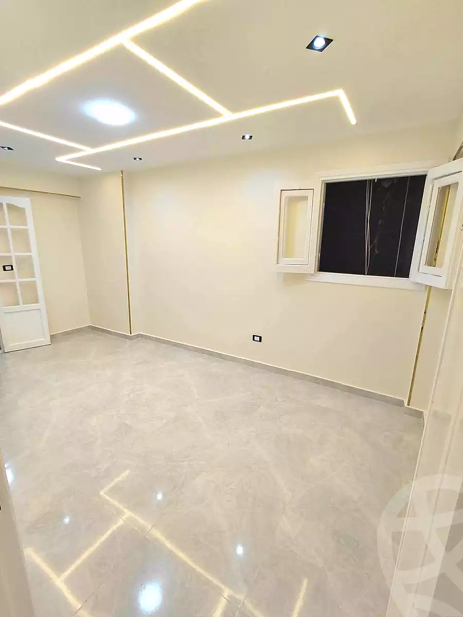 https://aqarmap.com.eg/ar/listing/7005058-for-sale-alexandria-sydy-bshr-sydy-bshr-bhry-shr-mhmwd-l-yswy