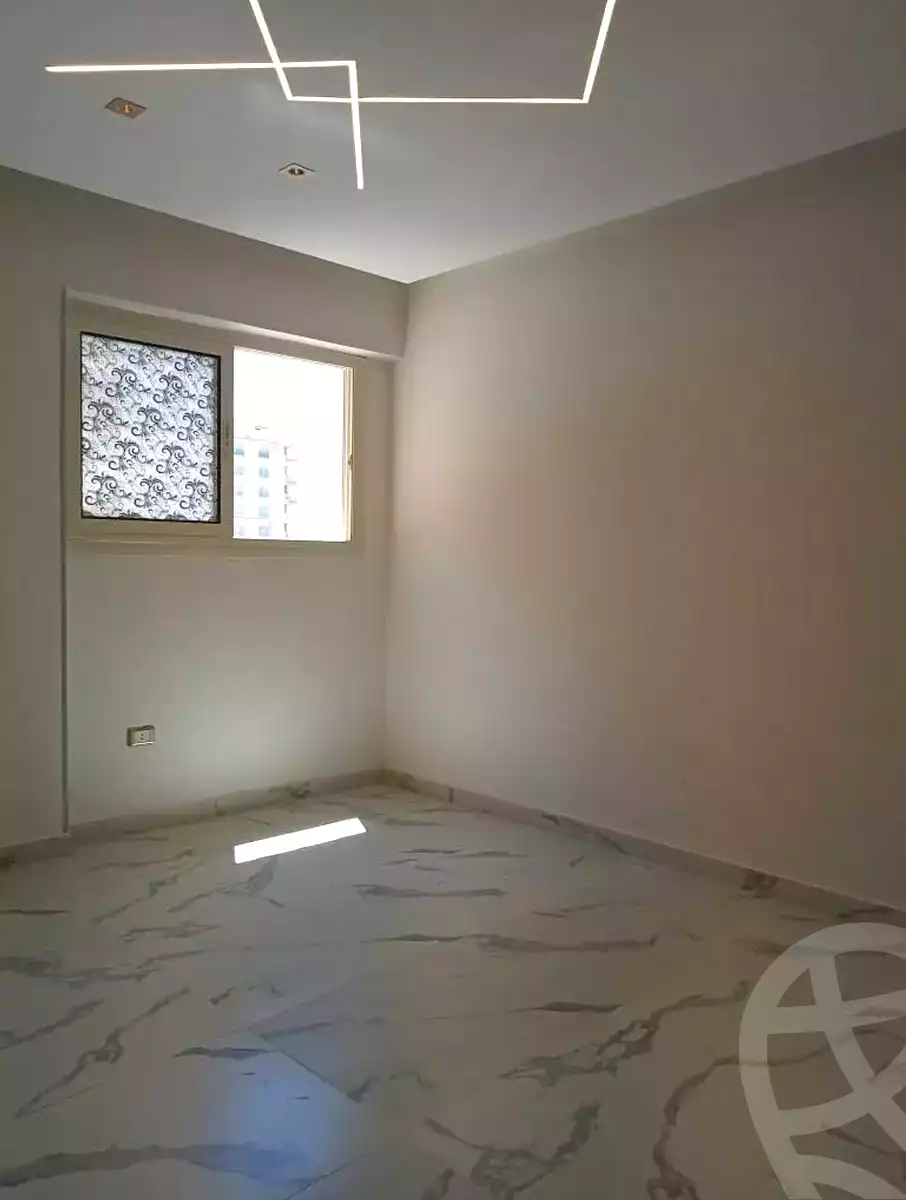 https://aqarmap.com.eg/ar/listing/7005186-for-sale-alexandria-el-asafra-l-sfr-bhry-el-geish-rd