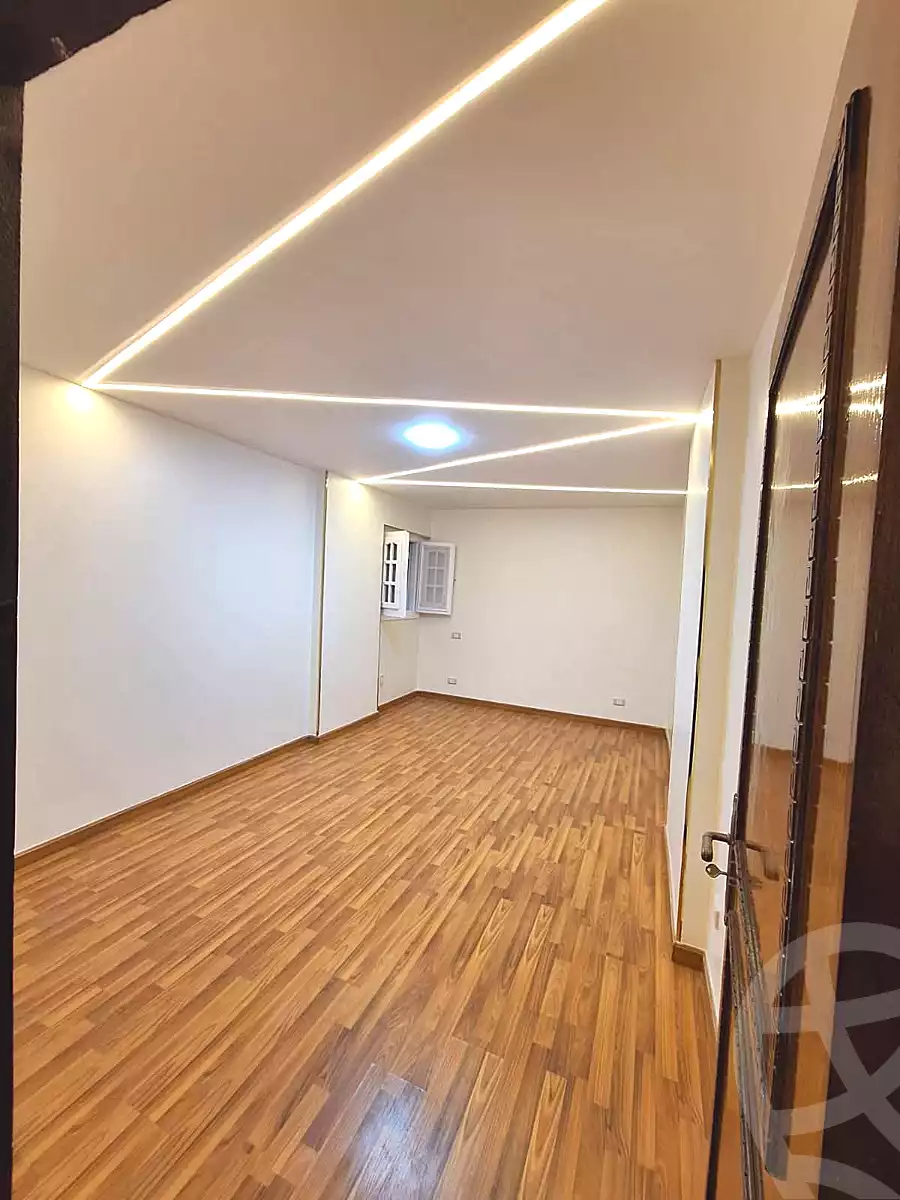 https://aqarmap.com.eg/en/listing/7005436-for-sale-alexandria-sydy-bshr-sydy-bshr-bhry-shr-khld-bn-lwlyd