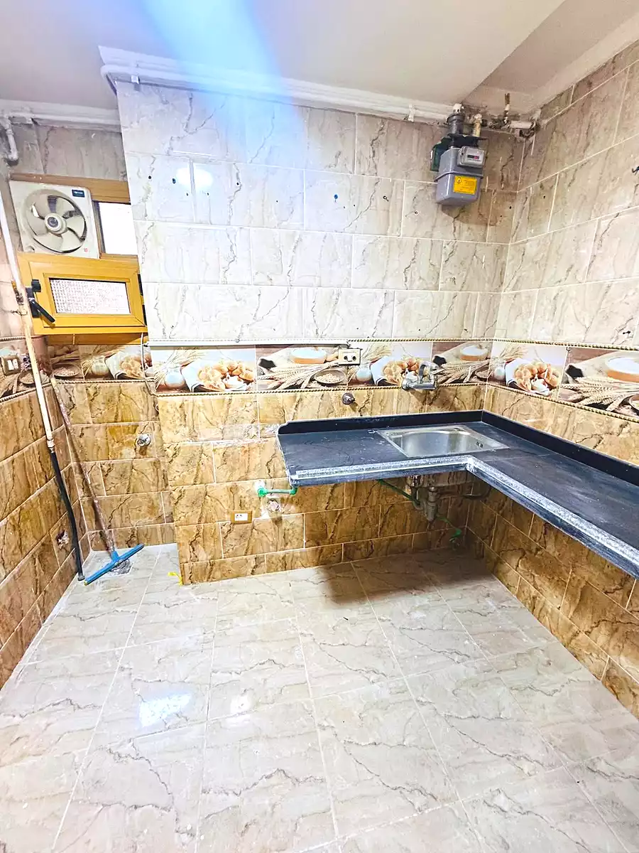 https://aqarmap.com.eg/ar/listing/7005475-for-sale-alexandria-lsywf-el-falki