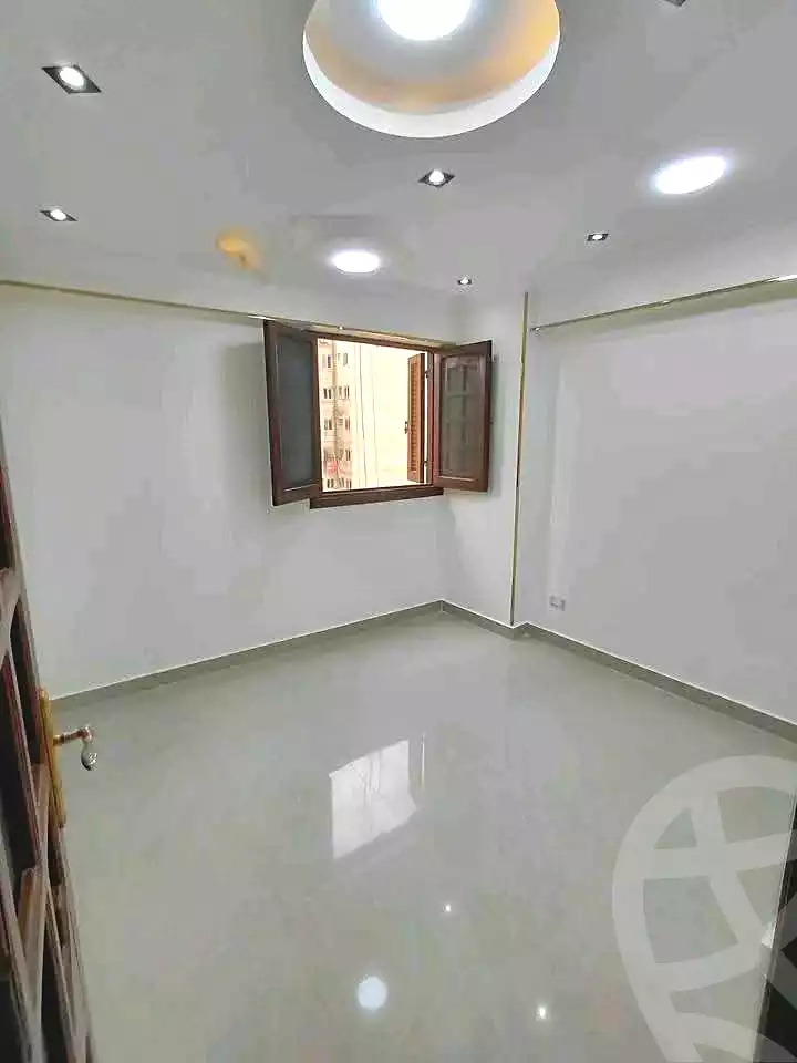 https://aqarmap.com.eg/ar/listing/7005489-for-sale-alexandria-sydy-bshr-sydy-bshr-bhry-gamal-abd-el-nasir-st