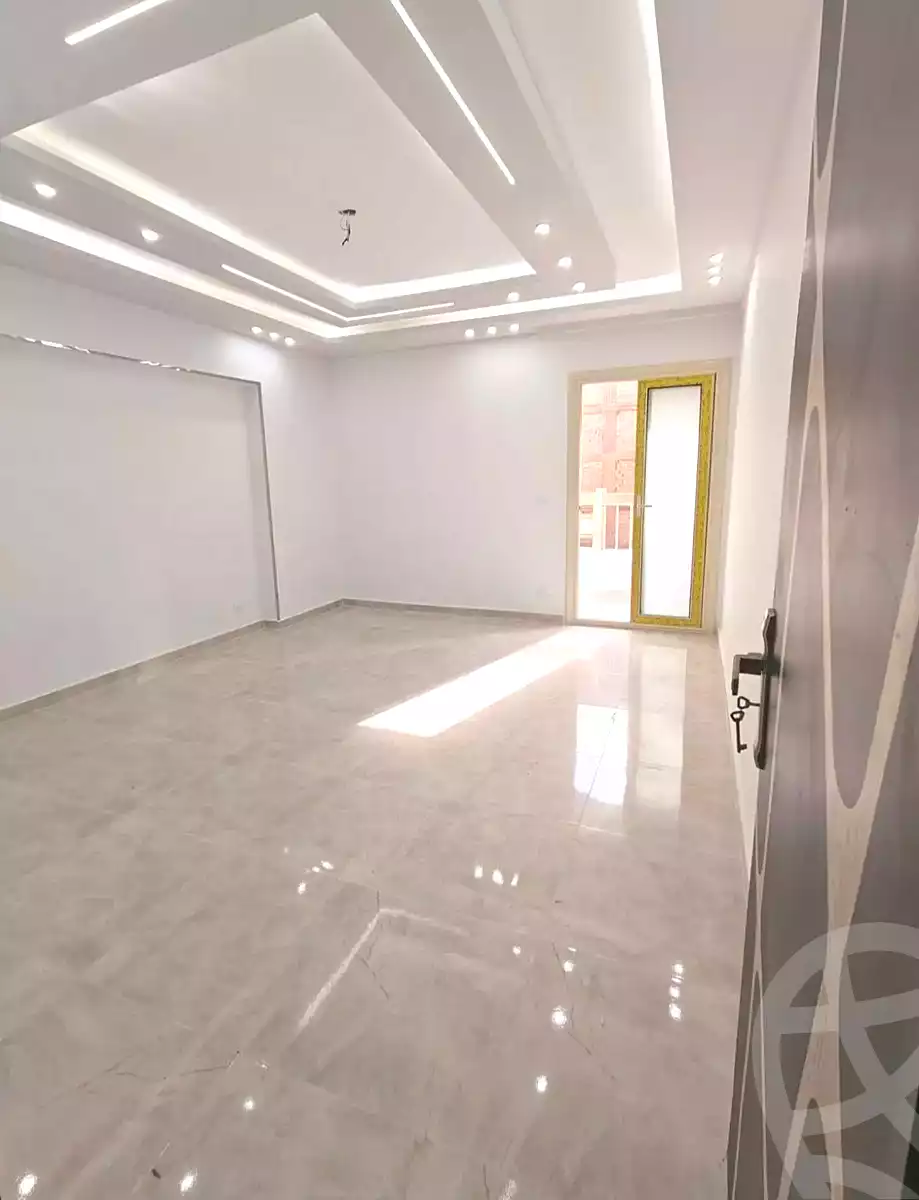 https://aqarmap.com.eg/ar/listing/7005622-for-sale-alexandria-el-asafra-shr-45