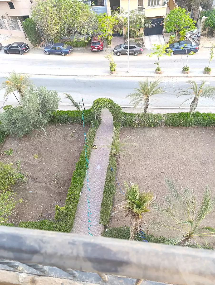 https://aqarmap.com.eg/en/listing/7005801-for-sale-cairo-6th-of-october-el-ahyaa-neighborhood-5th-street-24