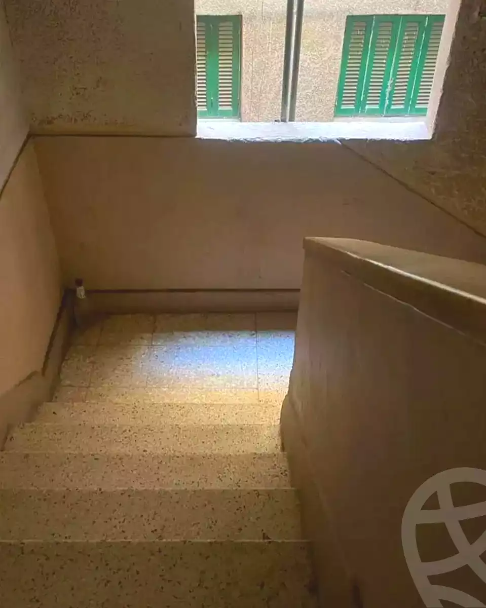 https://aqarmap.com.eg/en/listing/7006000-for-sale-alexandria-bakoos-cinema-layla-st