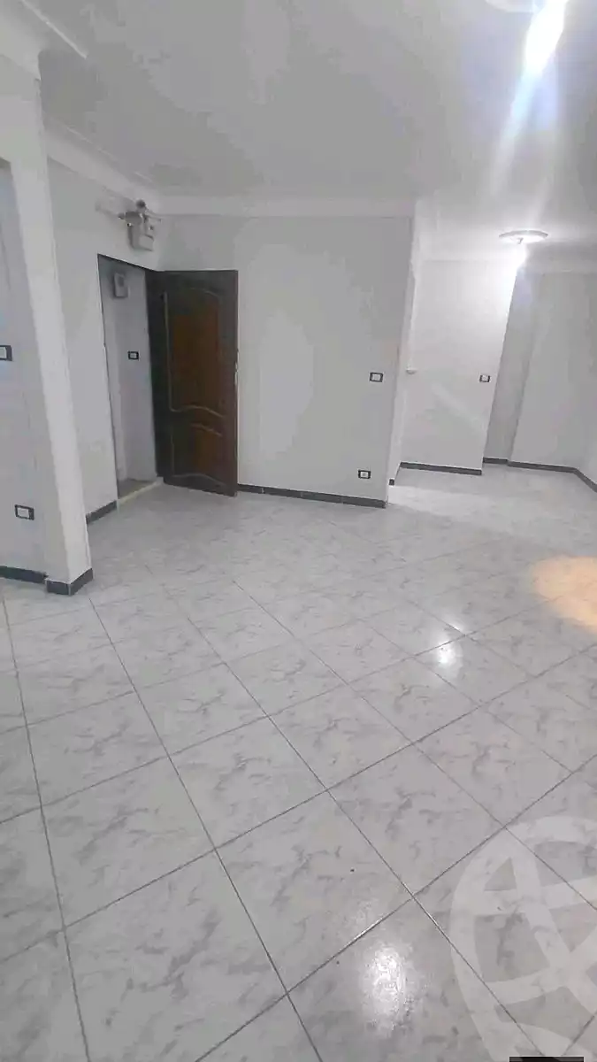 https://aqarmap.com.eg/ar/listing/7006046-for-sale-alexandria-sydy-bshr-sydy-bshr-bhry-el-fakharany-st