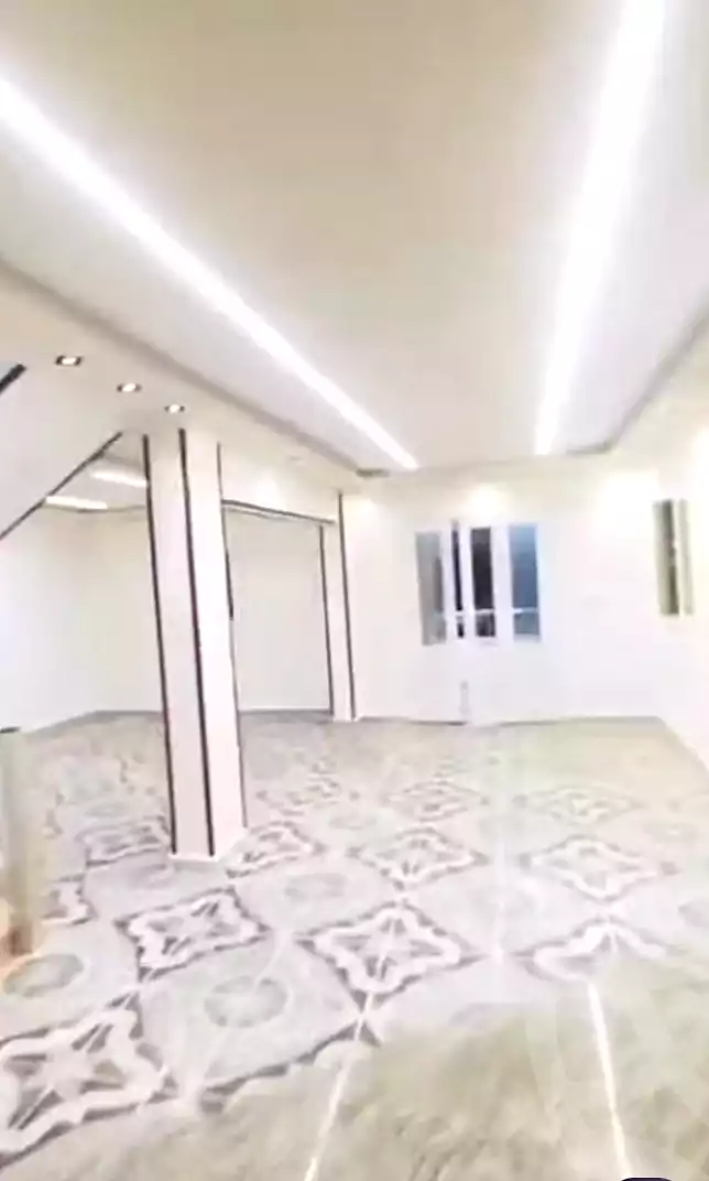 https://aqarmap.com.eg/ar/listing/7006110-for-sale-alexandria-al-agamy-shataa-el-nakheel