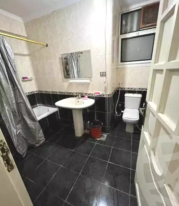 https://aqarmap.com.eg/ar/listing/7006190-for-sale-alexandria-ganaklis