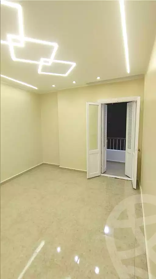 https://aqarmap.com.eg/ar/listing/7006338-for-sale-alexandria-moharram-bey-amir-el-bahr-st