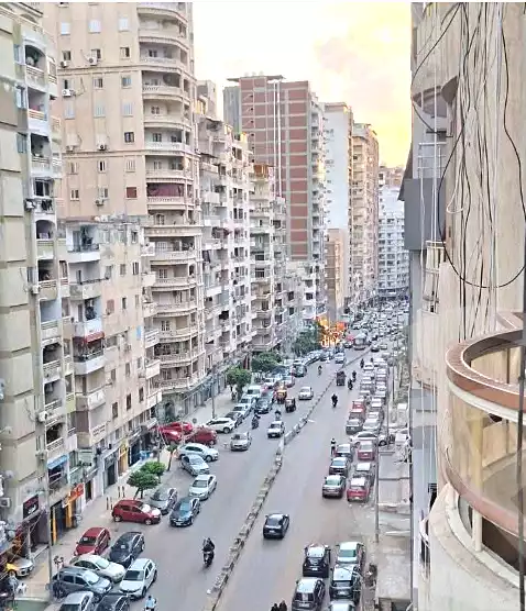https://aqarmap.com.eg/ar/listing/7006490-for-sale-alexandria-sydy-bshr-sydy-bshr-bhry-shr-mhmwd-l-yswy