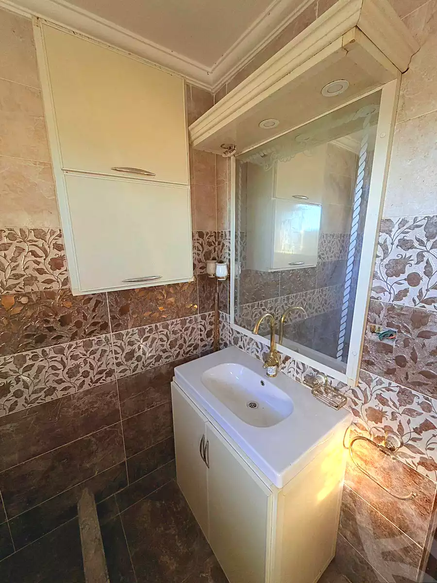 https://aqarmap.com.eg/en/listing/7006943-for-sale-alexandria-al-agamy-lbytsh-el-hanafeya-st