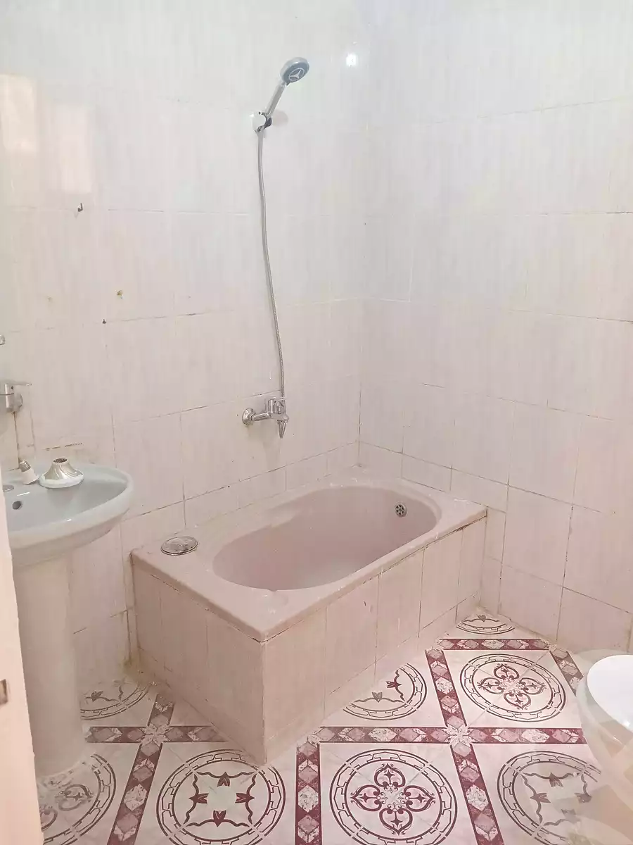 https://aqarmap.com.eg/ar/listing/7006953-for-sale-alexandria-al-agamy-el-hanouvel
