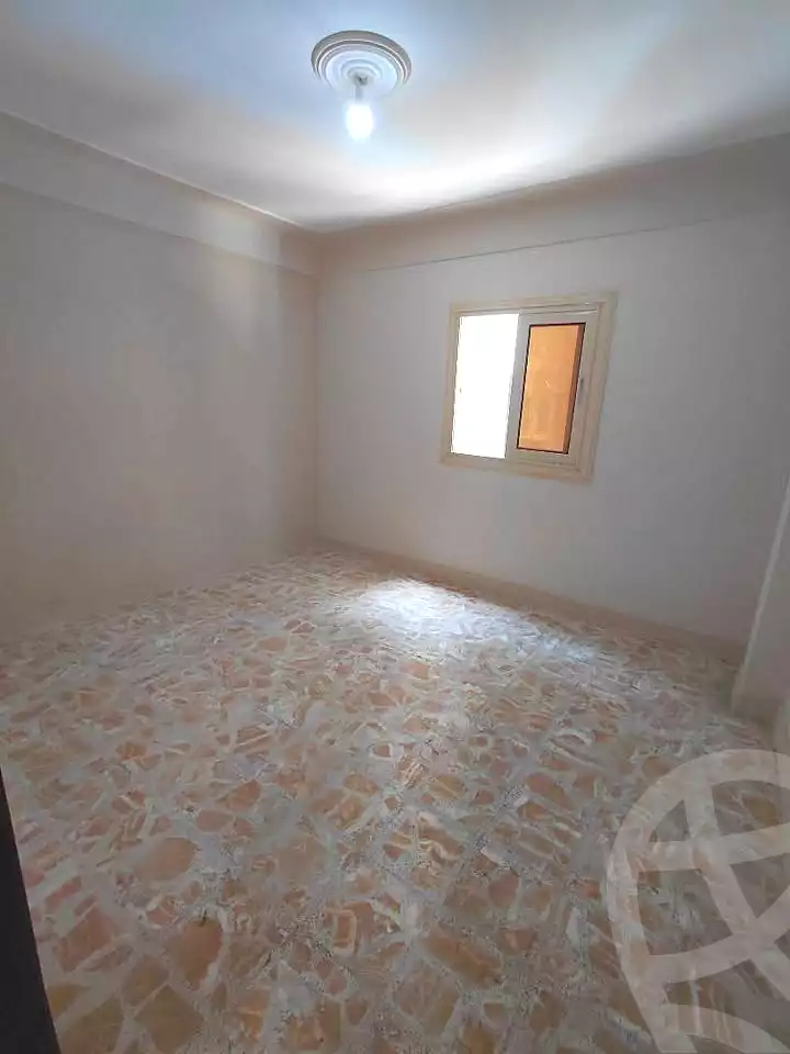https://aqarmap.com.eg/ar/listing/7007048-for-sale-alexandria-sydy-bshr-sydy-bshr-bhry-shr-khld-bn-lwlyd