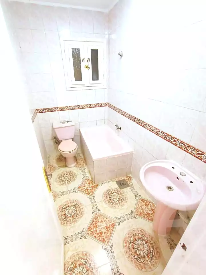 https://aqarmap.com.eg/en/listing/7007066-for-sale-alexandria-al-agamy-shataa-el-nakheel-street-27
