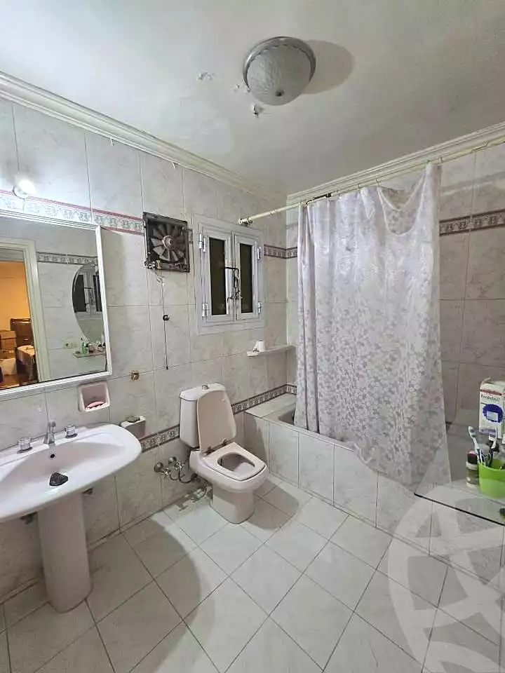 https://aqarmap.com.eg/en/listing/7007193-for-sale-alexandria-lauran