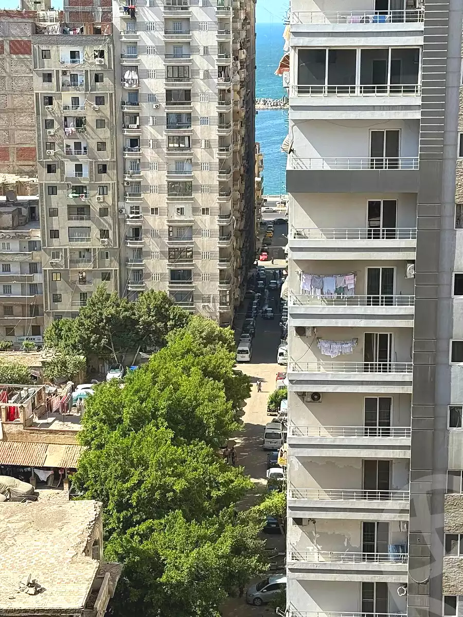 https://aqarmap.com.eg/ar/listing/7008041-for-sale-alexandria-sydy-bshr-sydy-bshr-bhry-shr-mhmwd-l-yswy