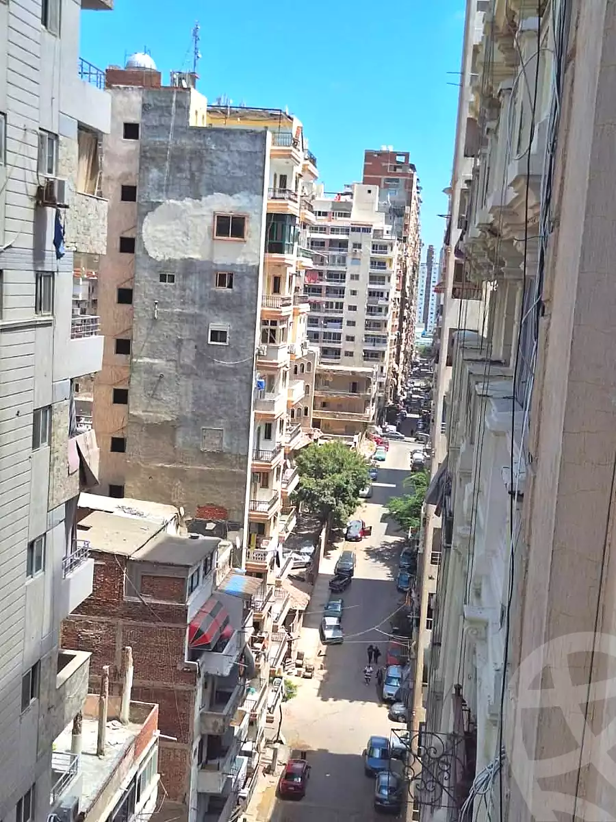https://aqarmap.com.eg/ar/listing/7008206-for-sale-alexandria-sydy-bshr-sydy-bshr-bhry-street-17