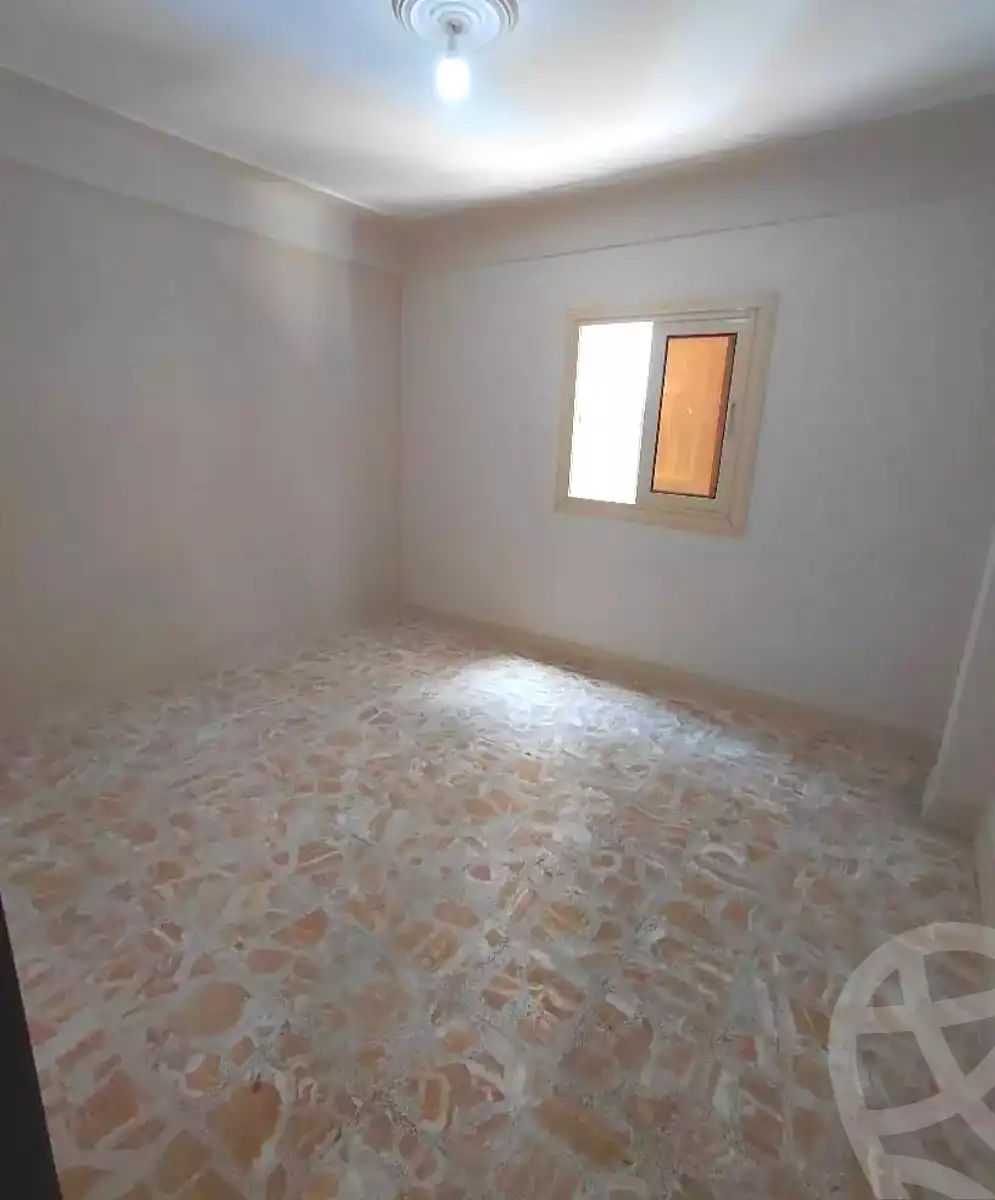 https://aqarmap.com.eg/en/listing/7008511-for-sale-alexandria-sydy-bshr-sydy-bshr-bhry-shr-khld-bn-lwlyd