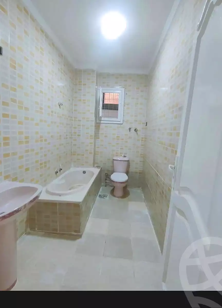 https://aqarmap.com.eg/en/listing/7008530-for-sale-alexandria-al-agamy-shataa-el-nakheel