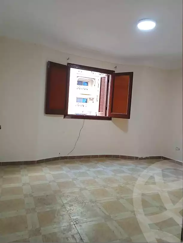 https://aqarmap.com.eg/ar/listing/7008558-for-sale-alexandria-sydy-bshr-sydy-bshr-bhry-shr-mhmwd-l-yswy