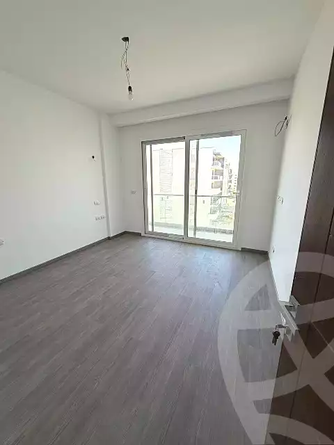 https://aqarmap.com.eg/ar/listing/7009742-for-sale-alexandria-sawary-compounds-solik-gardens