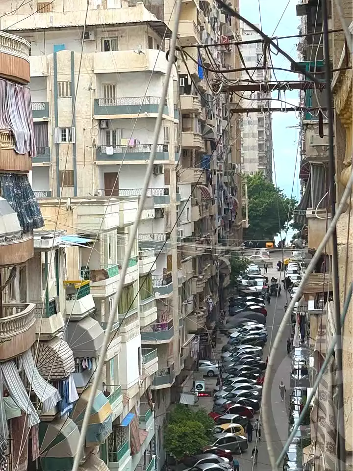 https://aqarmap.com.eg/ar/listing/7010229-for-sale-alexandria-sydy-bshr-sydy-bshr-bhry-street-16