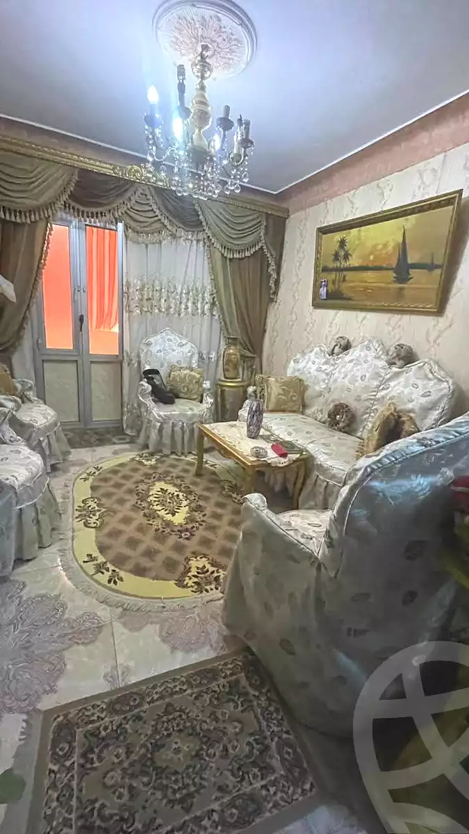 https://aqarmap.com.eg/ar/listing/7010228-for-sale-alexandria-bakoos-cinema-layla-st