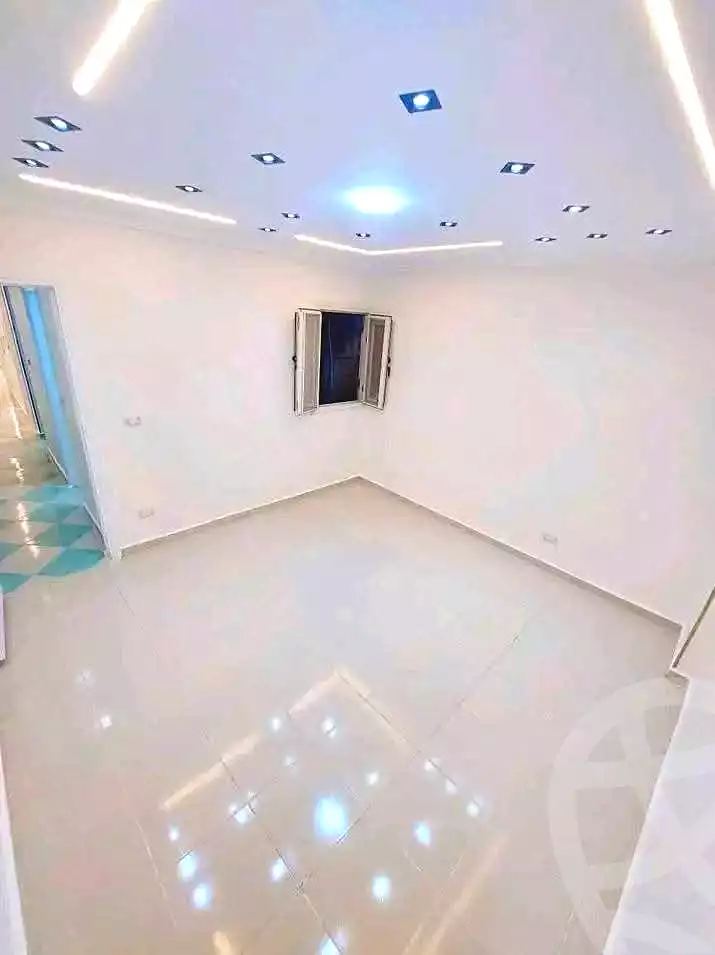 https://aqarmap.com.eg/ar/listing/7011363-for-sale-alexandria-sydy-bshr-sydy-bshr-bhry-shr-khld-bn-lwlyd