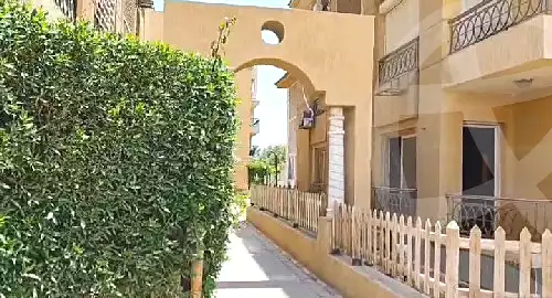 https://aqarmap.com.eg/ar/listing/6999115-for-sale-cairo-el-sheikh-zayed-city-compounds-el-khamayel