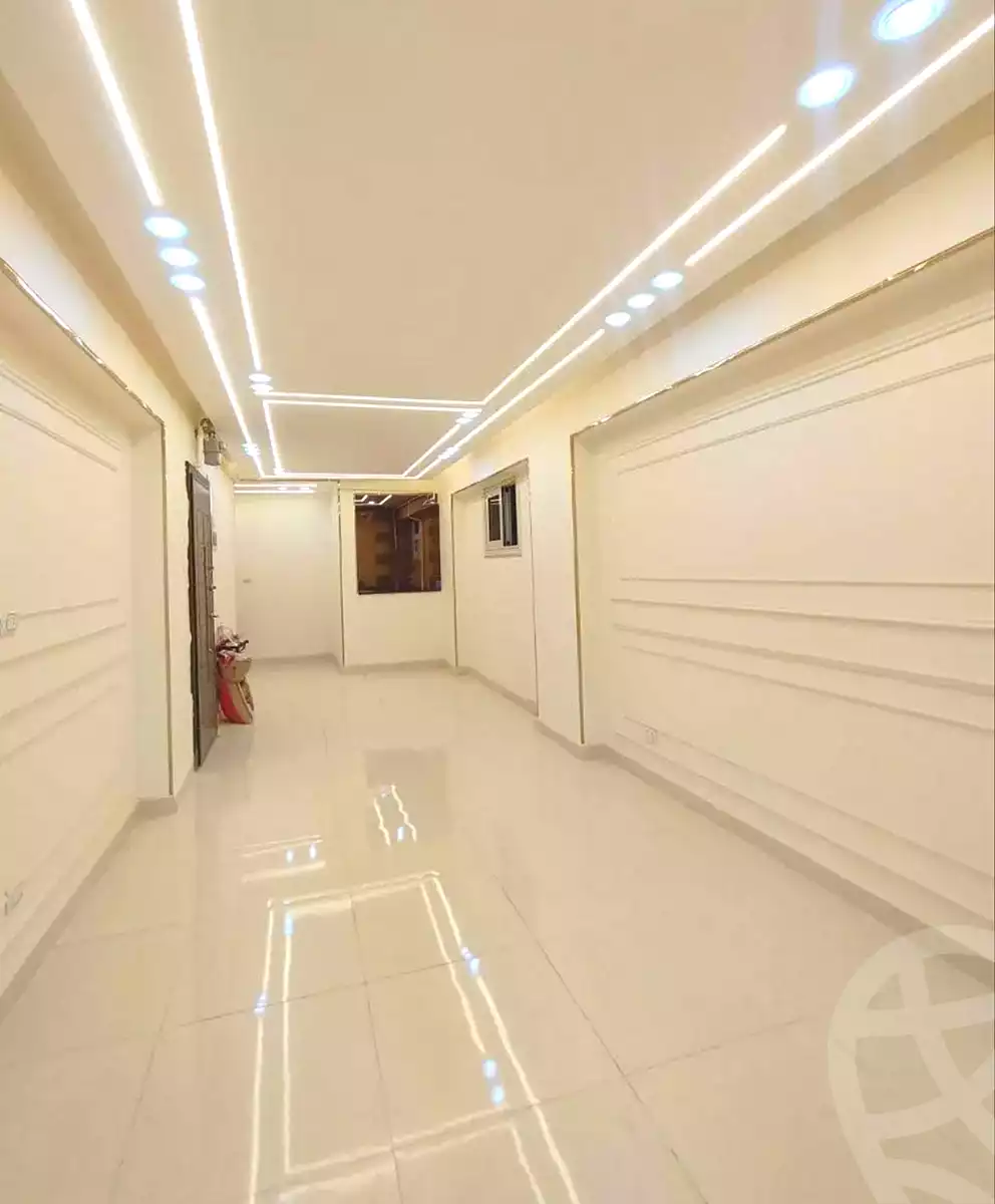 https://aqarmap.com.eg/ar/listing/7012480-for-sale-alexandria-sydy-bshr-sydy-bshr-bhry