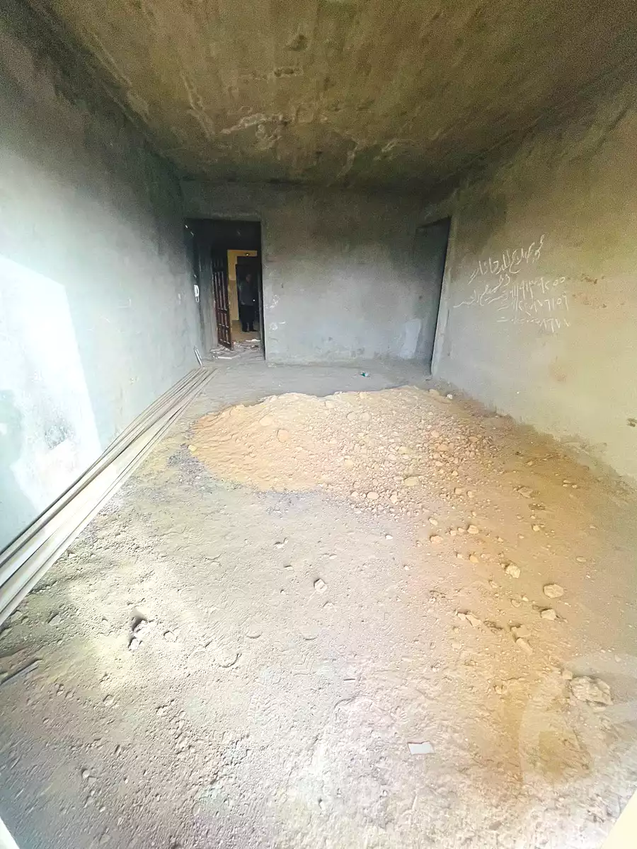 https://aqarmap.com.eg/ar/listing/7012713-for-sale-cairo-el-sheikh-zayed-city-compounds-el-khamayel