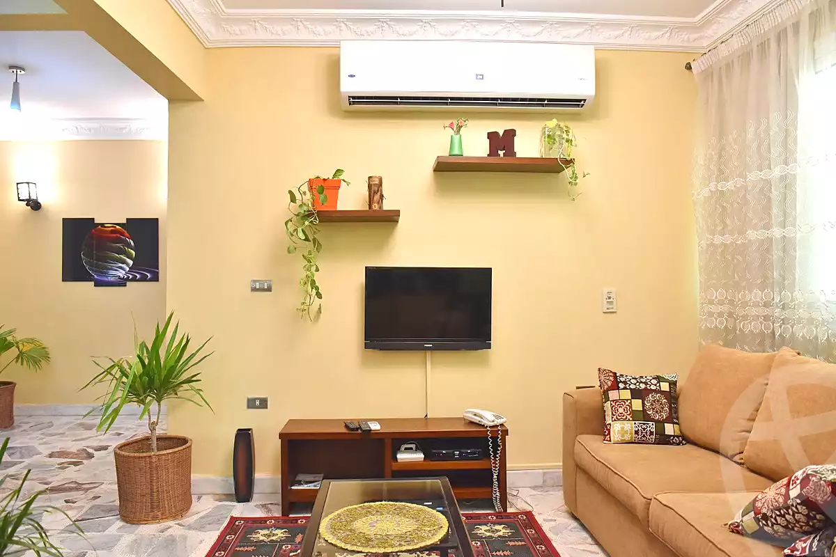 https://aqarmap.com.eg/ar/listing/7013509-for-rent-cairo-downtown-abdeen-mohammed-farid-st