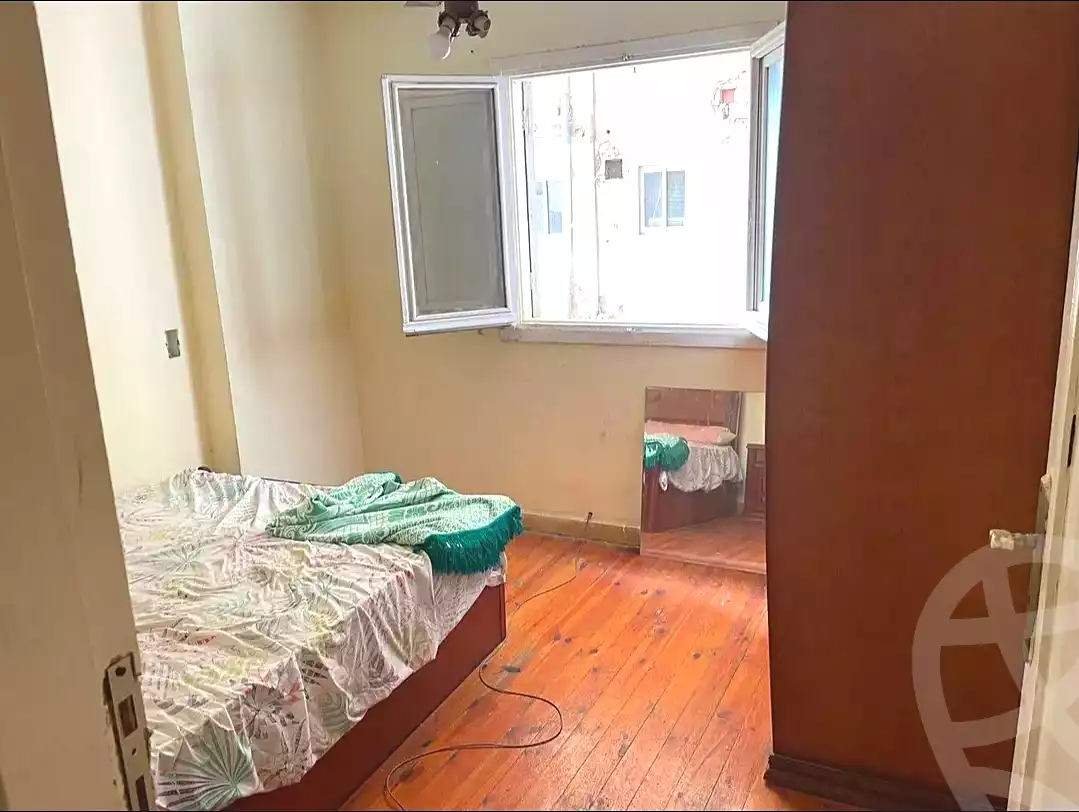 https://aqarmap.com.eg/ar/listing/7013632-for-sale-alexandria-ganaklis-shr-mrtdy-bsh