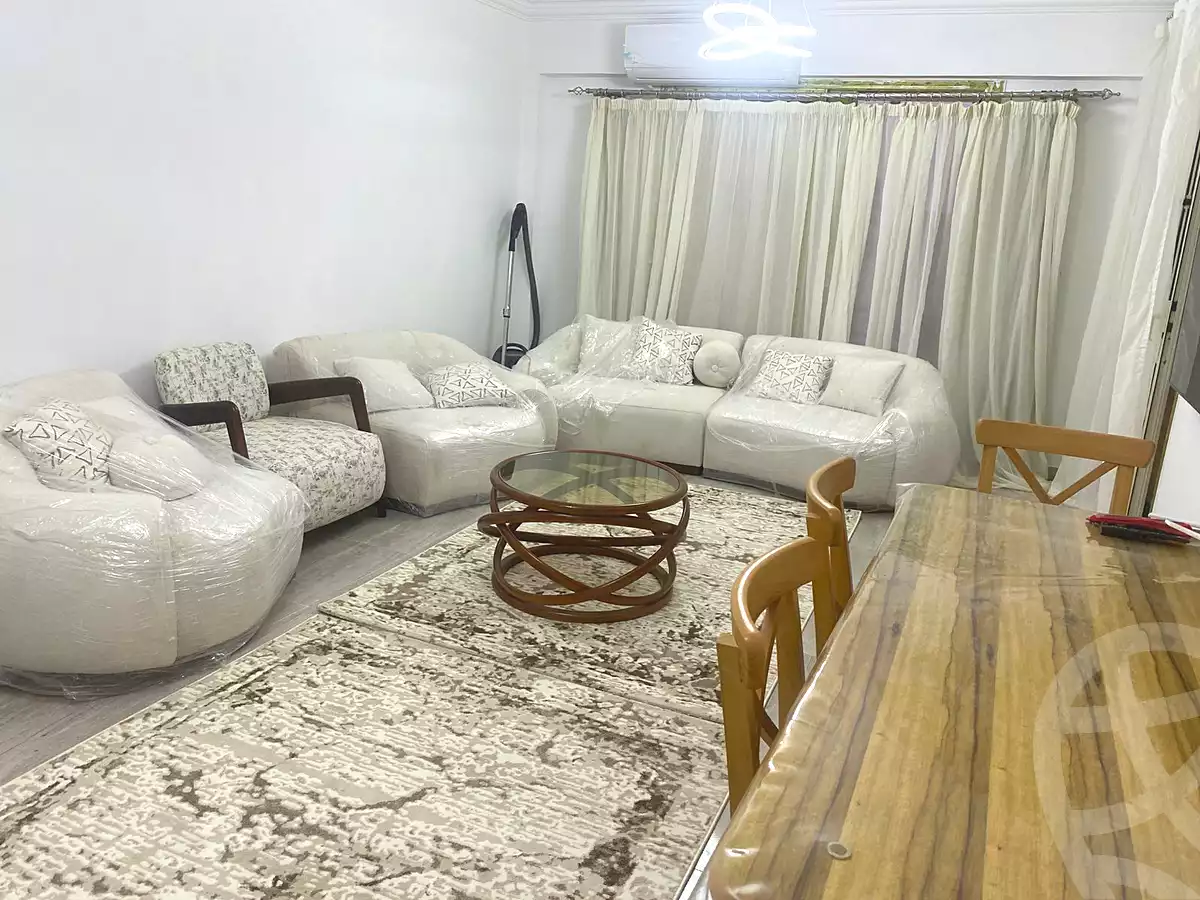 https://aqarmap.com.eg/ar/listing/7013710-for-rent-cairo-6th-of-october-compounds-jn-ktwbr