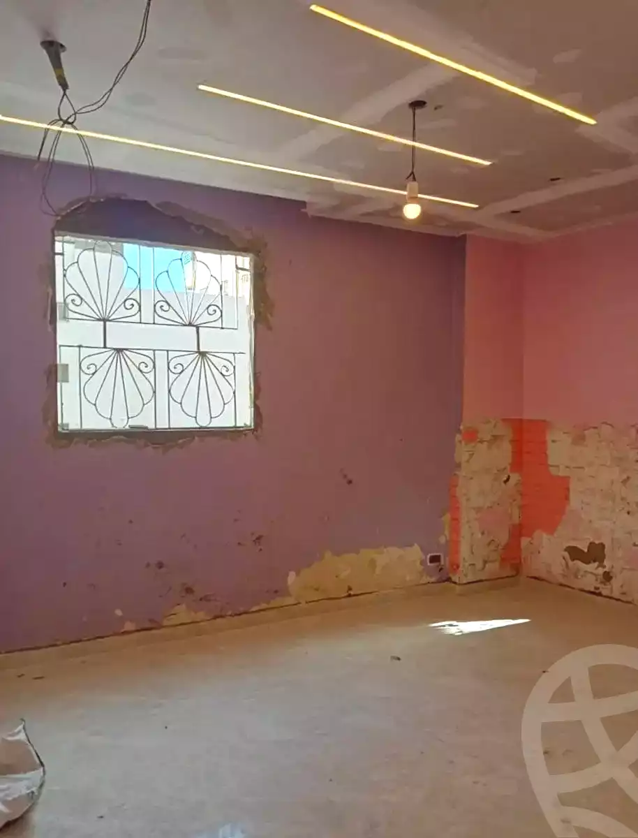 https://aqarmap.com.eg/ar/listing/7013945-for-sale-alexandria-el-asafra-shr-45