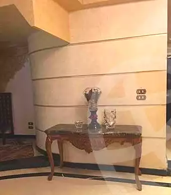 تاون هاوس بـ٥ غرف نوم في Mena Garden City، صورة ٨ من ٩