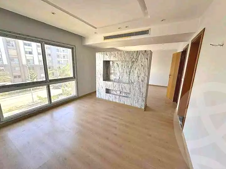 https://aqarmap.com.eg/ar/listing/7017075-for-sale-cairo-new-administrative-capital-r7-oia