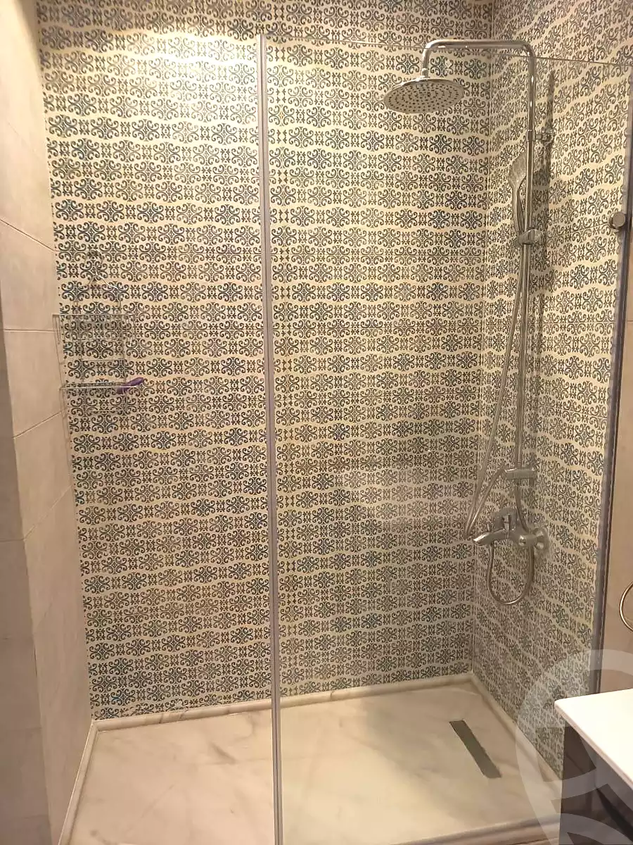 https://aqarmap.com.eg/ar/listing/7017284-for-rent-cairo-new-cairo-compounds-villette-kmbwnd-sky-kwndwz-swdyk-villette