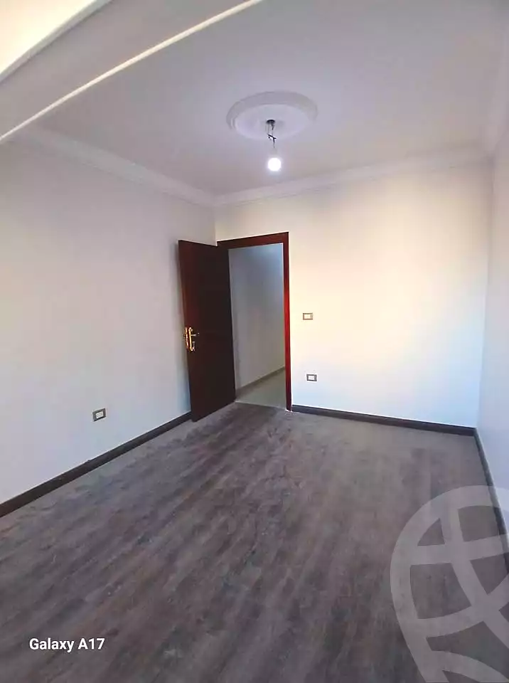 https://aqarmap.com.eg/ar/listing/7017831-for-sale-alexandria-el-mandara-alex-el-mandara-bahri-sidi-kamal-st